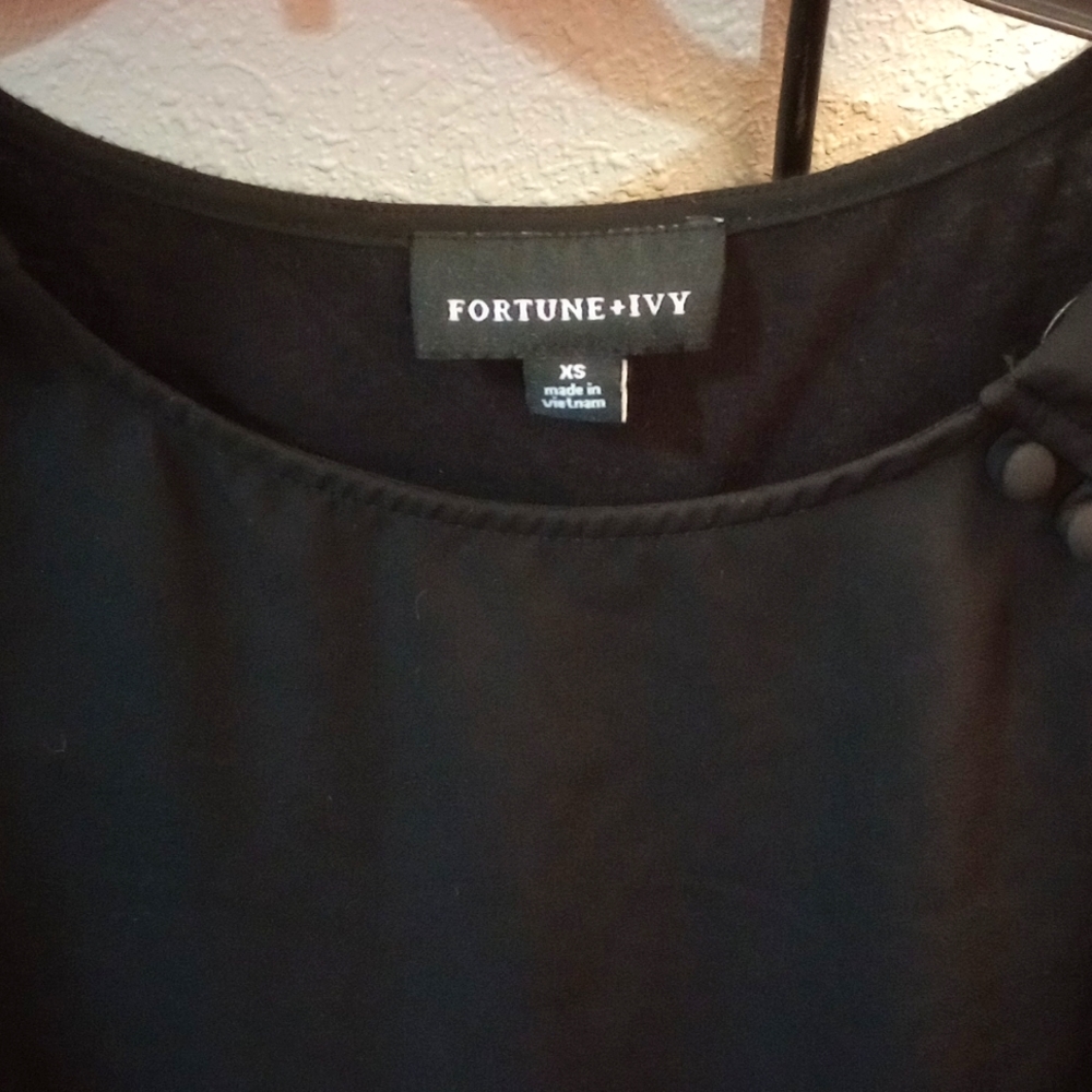 Blouse - Picture 3 of 4